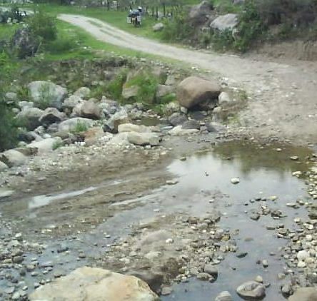 010 Rough Dirt Track Campsite 3rd May 2011.jpg